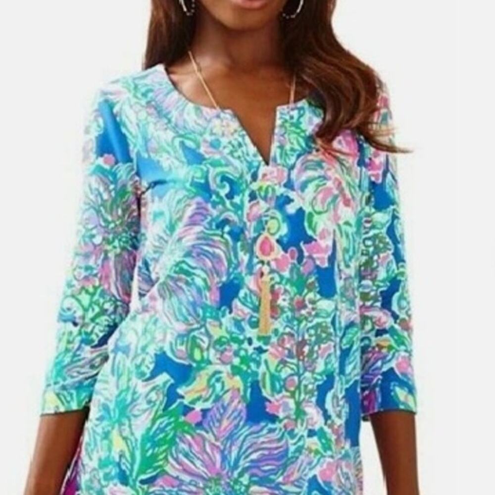Lilly Pulitzer Women's XS Justina Tunic Top 3/4 Sleeve V Neck Shirt Stretch